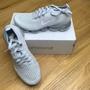 Nike VaporMax FlyKnit 3 SIZE: 7 Women’s